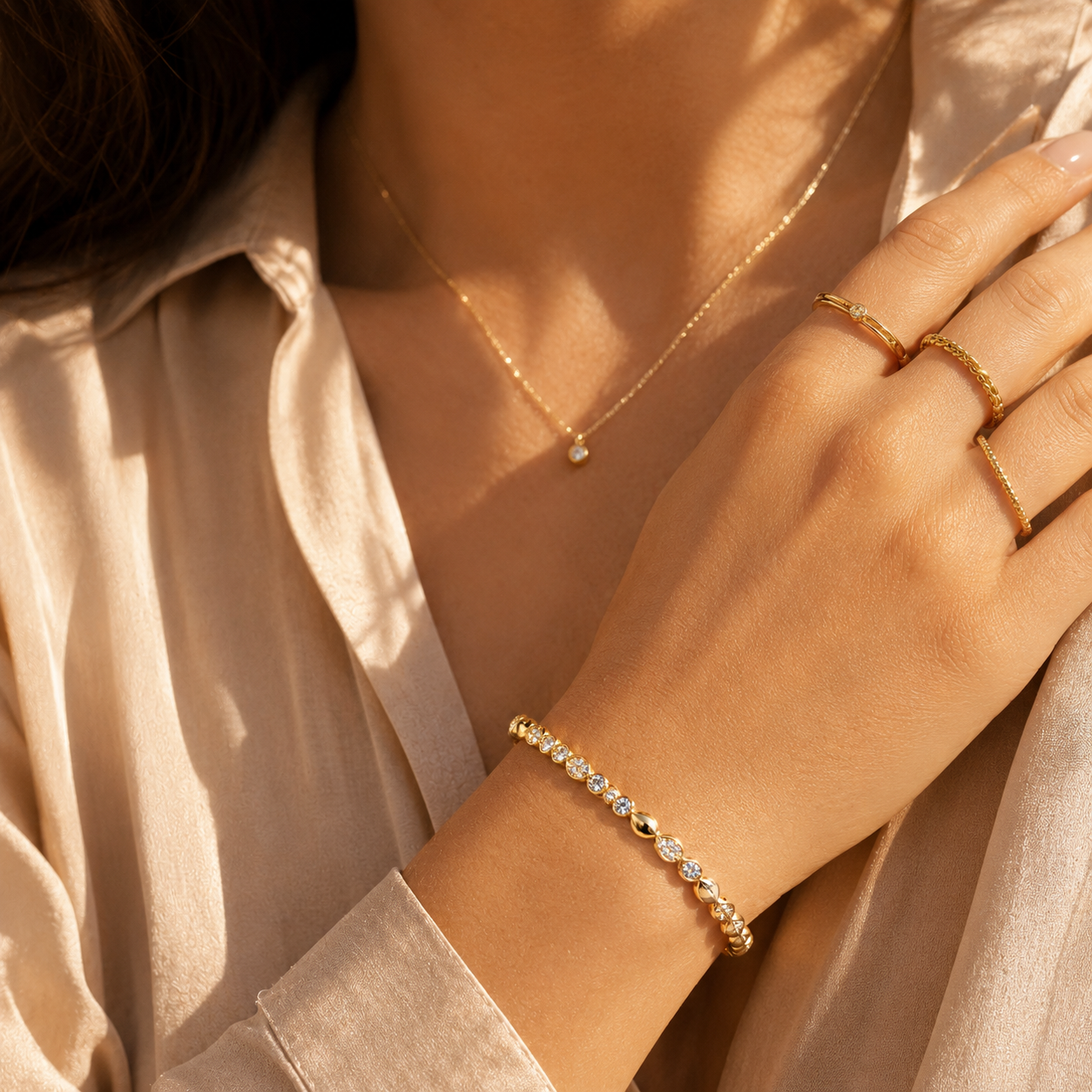 Heart Zircon Gold Bangle
