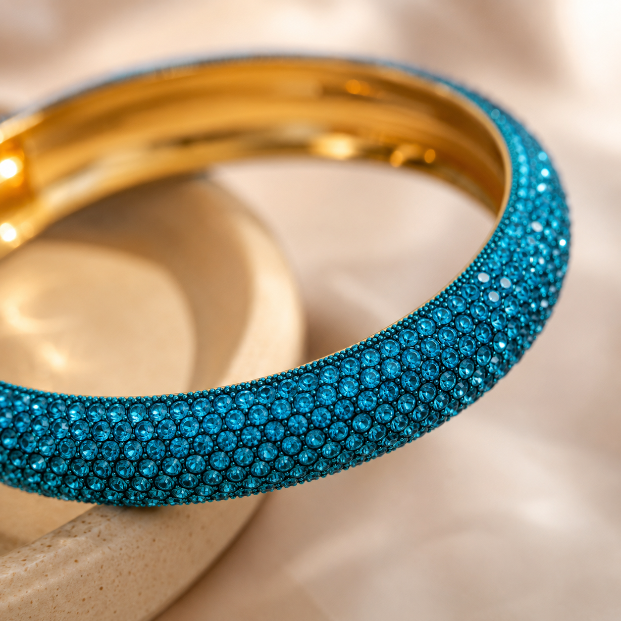 Laguna Crystal Bangle