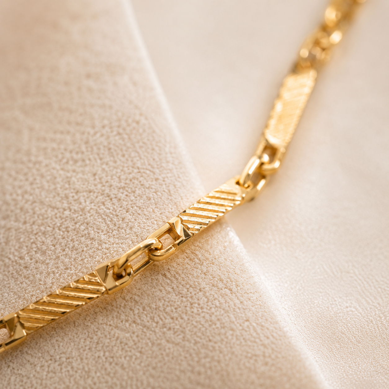 Interlinked Chain Necklace