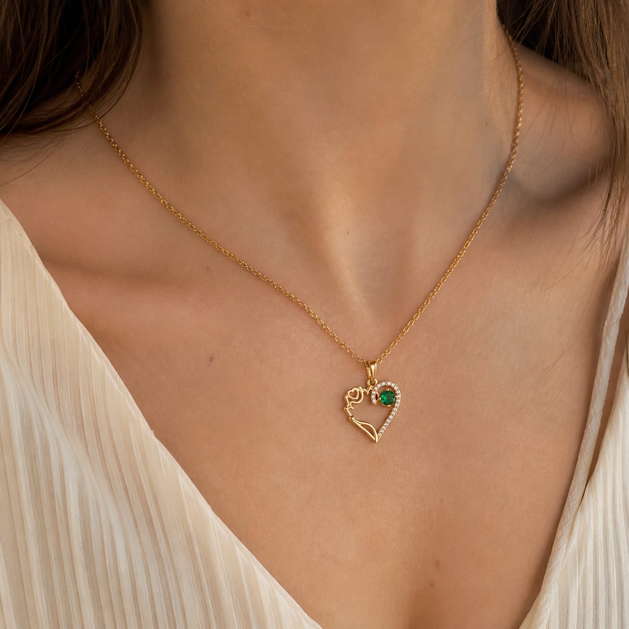 Heart Pendant Necklace “Mom” | Green Stone | 18K Gold Plated Stainless Steel